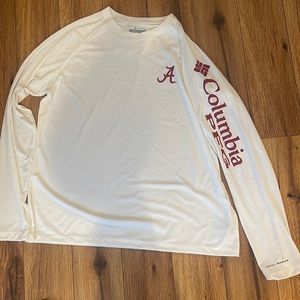 New Women’s Columbia PFG shirt